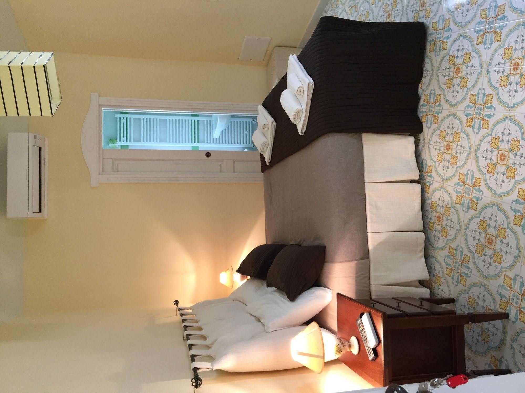 Sine Tempore B&B มันดูเรีย ภายนอก รูปภาพ